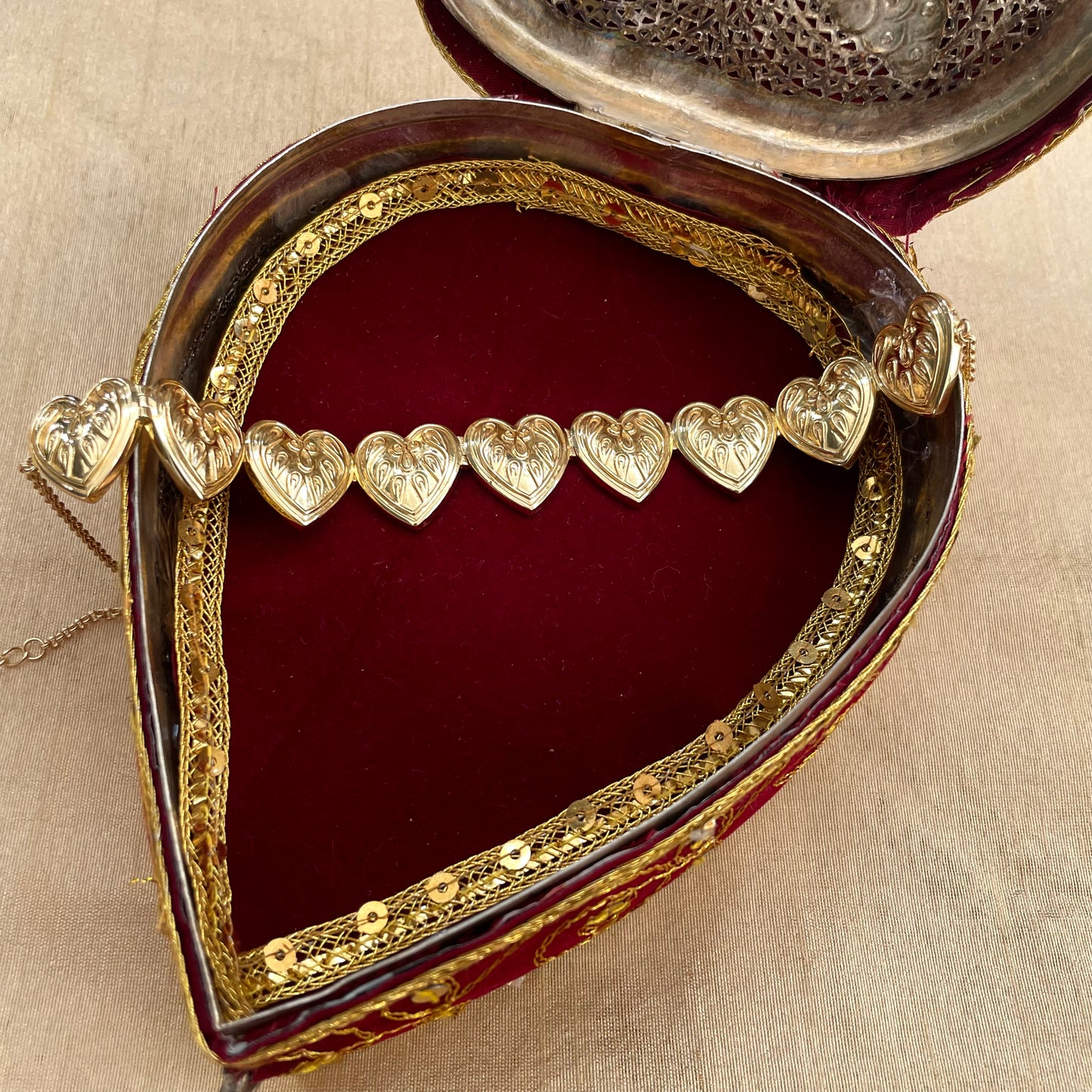 PAANDANI CHOKER - GOLD