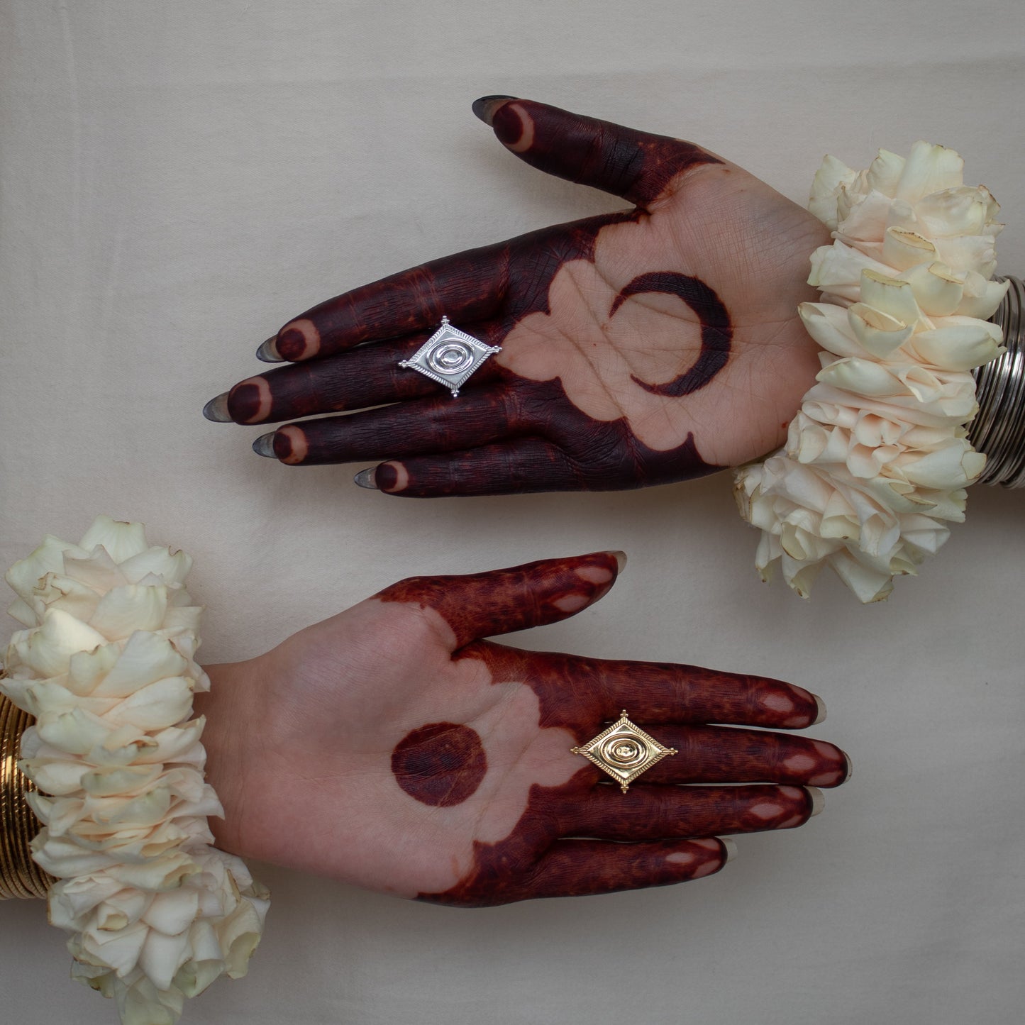 FATIMA RING - SILVER